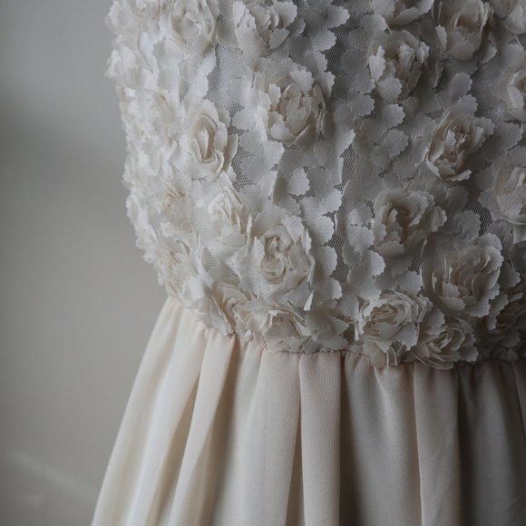 Alythea Floral Applique Mini Dress in Cream - Picture 3 of 12